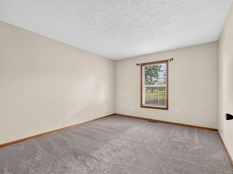 653 Millcrest Drive, Unit 653, Marysville, OH 43040 Photo 17