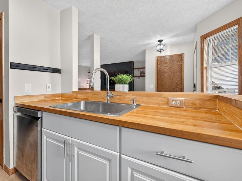 653 Millcrest Drive, Unit 653, Marysville, OH 43040 Photo 8