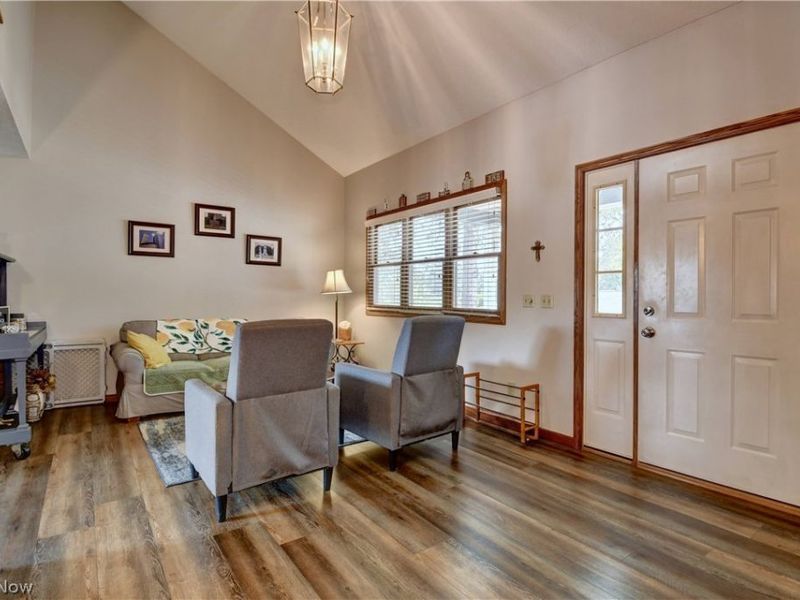 525 Rankin Court SW, New Philadelphia, OH 44663 Photo 4