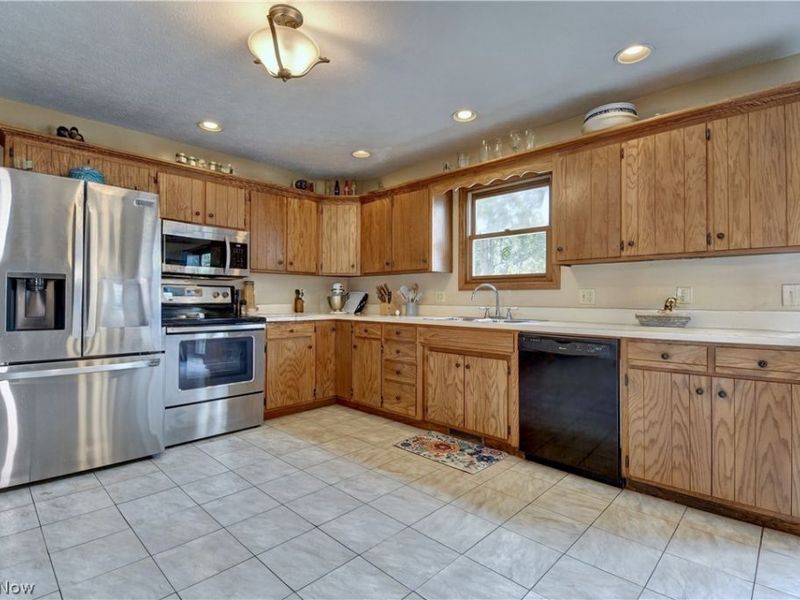 525 Rankin Court SW, New Philadelphia, OH 44663 Photo 6