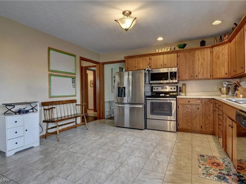 525 Rankin Court SW, New Philadelphia, OH 44663 Photo 8