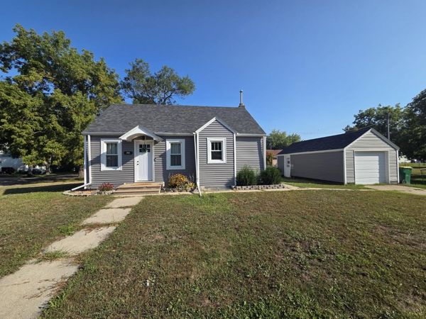 206 1st Street NE, Lidgerwood, ND 58053