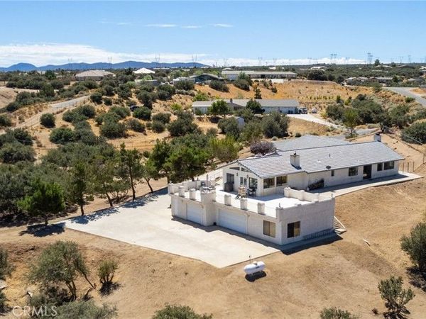 8384 Highland Court, Oak Hills, CA 92344