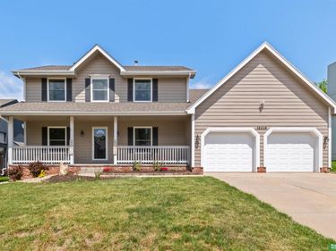 16216 Parker Street, Omaha, NE 68116