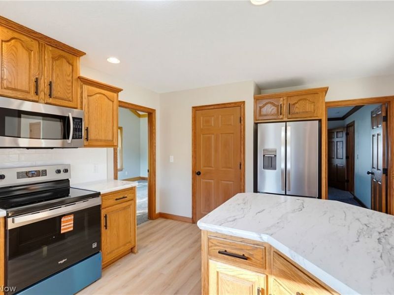 11316 Cleveland Avenue NW, Uniontown, OH 44685 Photo 14