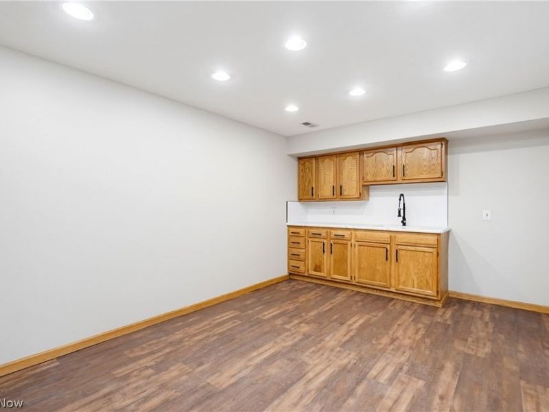 11316 Cleveland Avenue NW, Uniontown, OH 44685 Photo 36