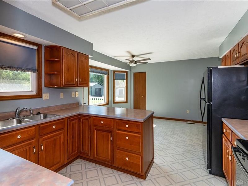 6705 Bethelville Drive, New Carlisle, OH 45344 Photo 16