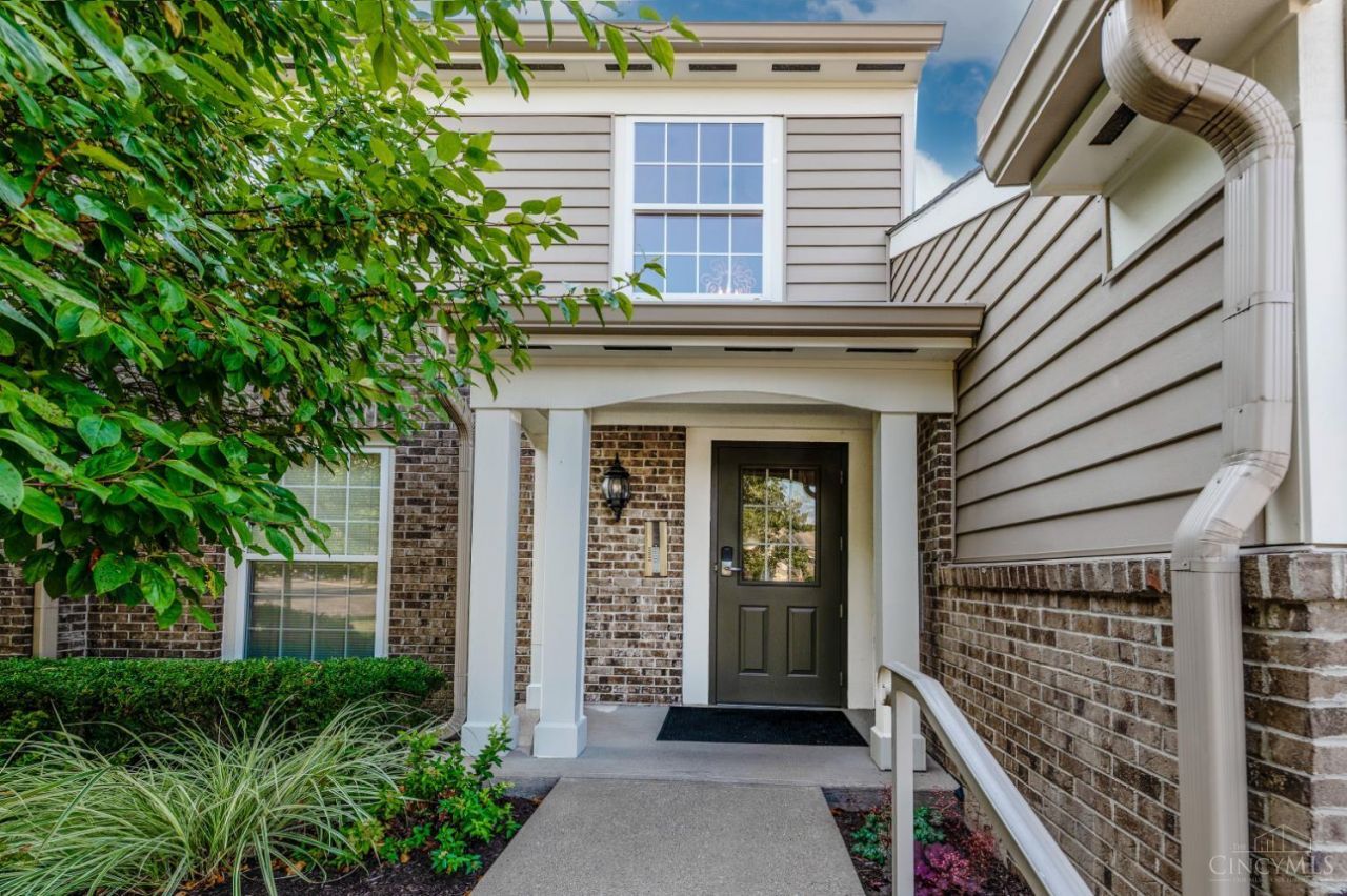 5890 Stonebridge Circle, Unit 303, Miami Township, OH 45150 Main Photo