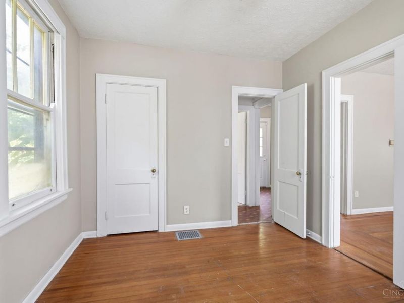 4526 Clearview Avenue, Cincinnati, OH 45205 Photo 16