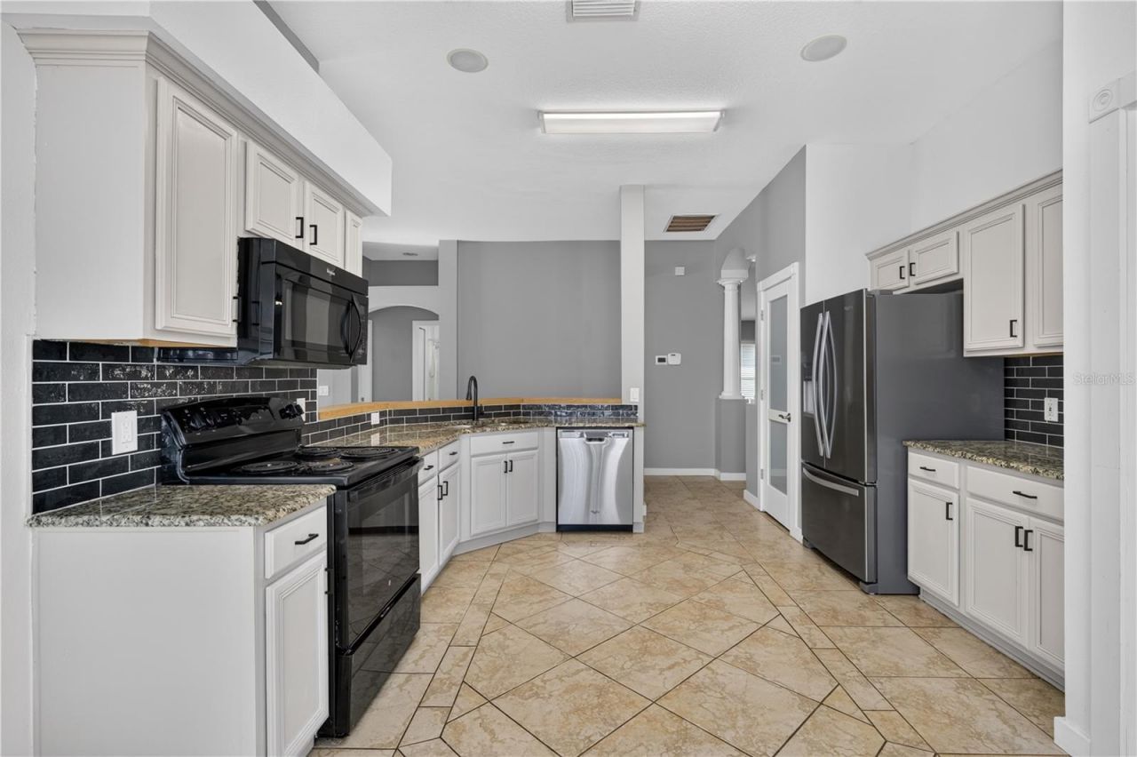 708 Erik Lake Road, Brandon, FL 33510 Photo
