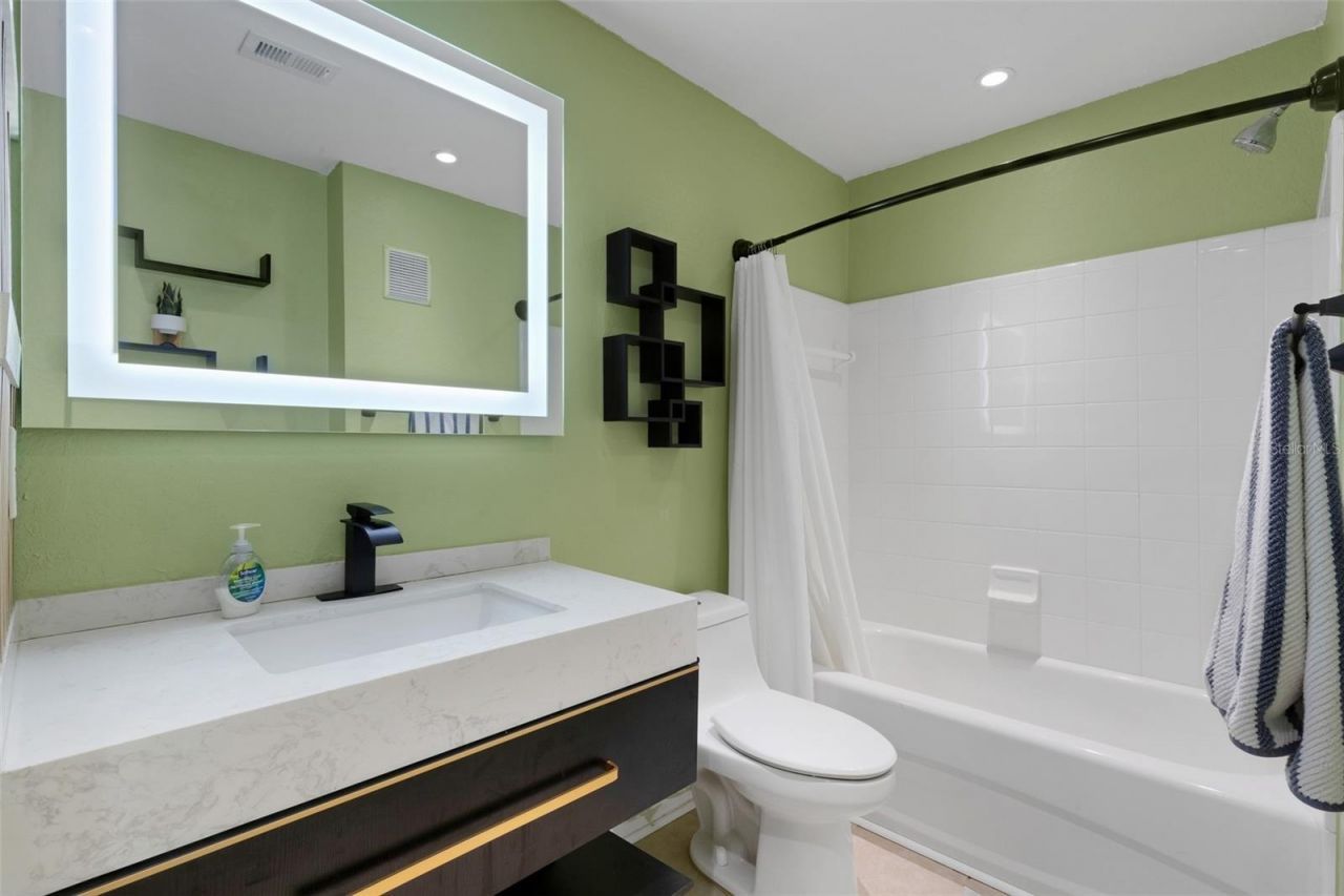 8809 Manor Loop, Unit 101, Lakewood Ranch, FL 34202 Photo