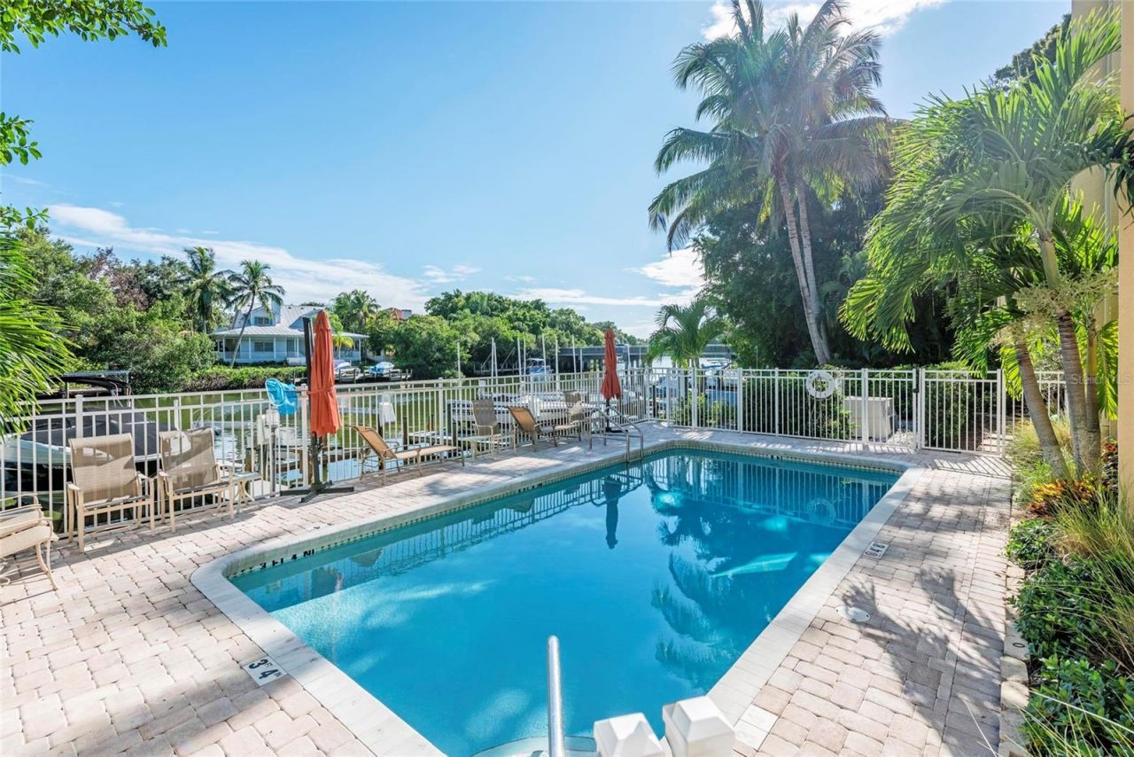 870 Hudson Avenue, Unit 870, Sarasota, FL 34236 Photo