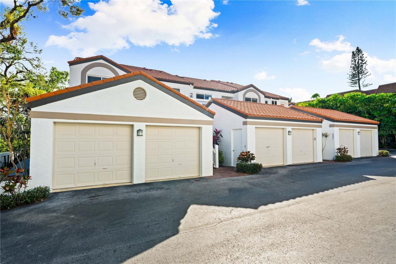 870 Hudson Avenue, Unit 870, Sarasota, FL 34236 Photo