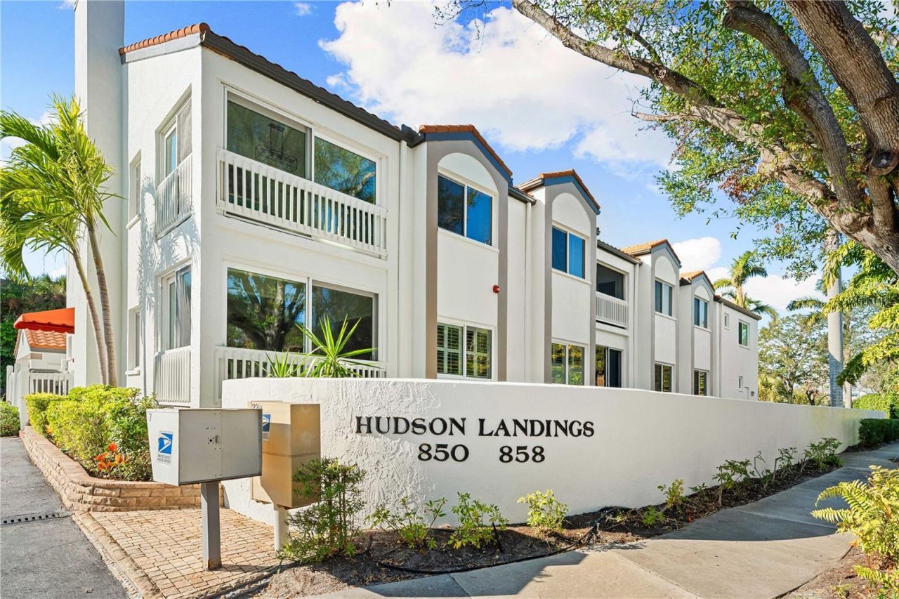 870 Hudson Avenue, Unit 870, Sarasota, FL 34236 Photo