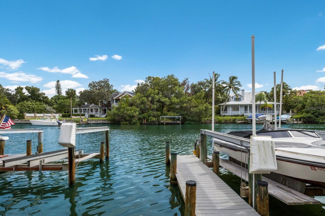 870 Hudson Avenue, Unit 870, Sarasota, FL 34236 Photo