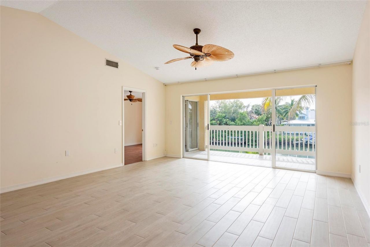 870 Hudson Avenue, Unit 870, Sarasota, FL 34236 Photo