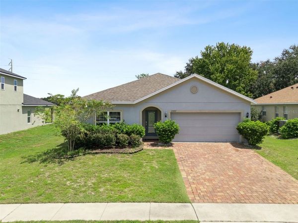 23707 COMPANERO DRIVE , SORRENTO, FL 32776