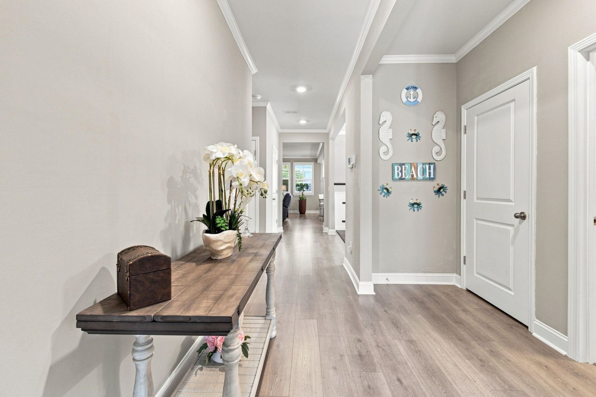 1050 Heather Glen Blvd. Photo 4