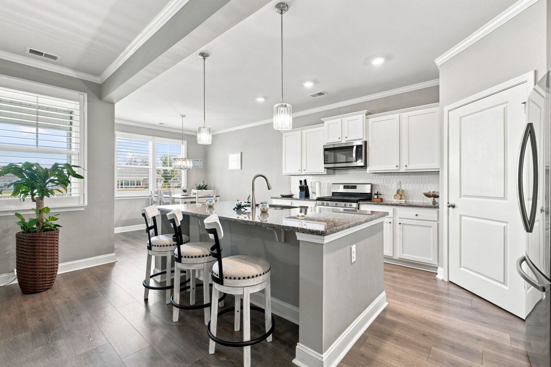 1050 Heather Glen Blvd. Photo 5