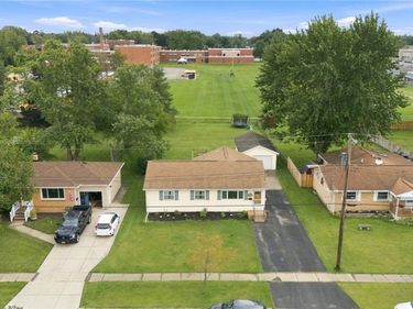 13259 Colonial Woods Drive , Alden, NY 14004