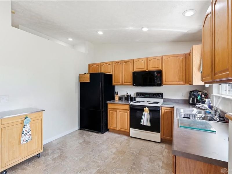 1323 Cross Creek Drive, Goshen, OH 45140 Photo 13
