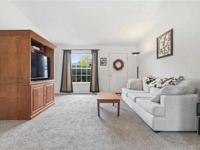1323 Cross Creek Drive, Goshen, OH 45140 Photo 6