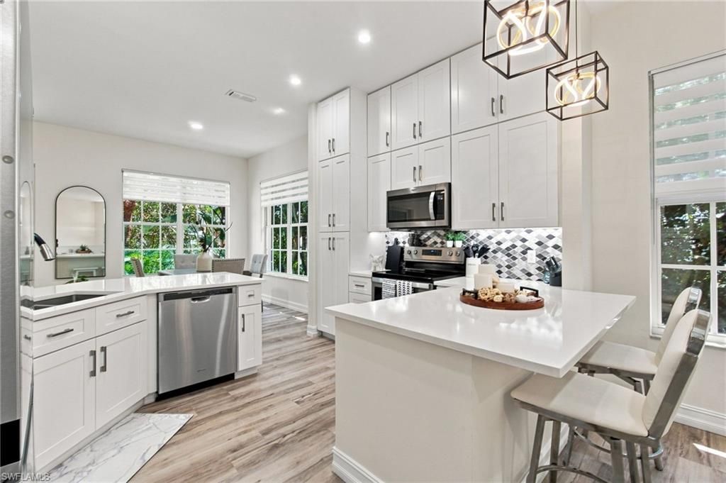 901 Egrets Run, Unit 202, Naples, FL 34108 Photo