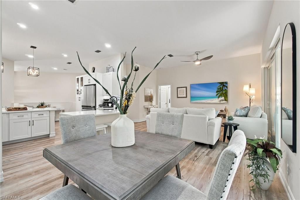 901 Egrets Run, Unit 202, Naples, FL 34108 Photo
