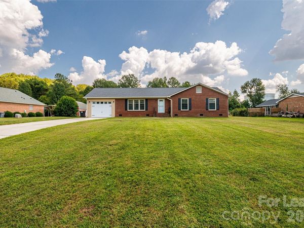 114 Cottonwood Drive, Mount Holly, NC 28120