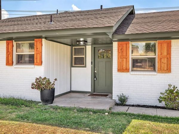 604 SW 27th Street, Moore, OK 73160