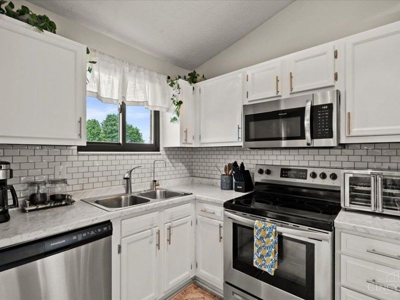 4261 Tranquility Court, Batavia Township, OH 45103 Photo 8