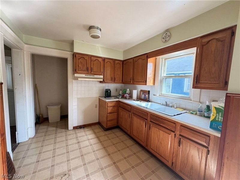 1390 Kentucky Avenue, Akron, OH 44314 Photo 7