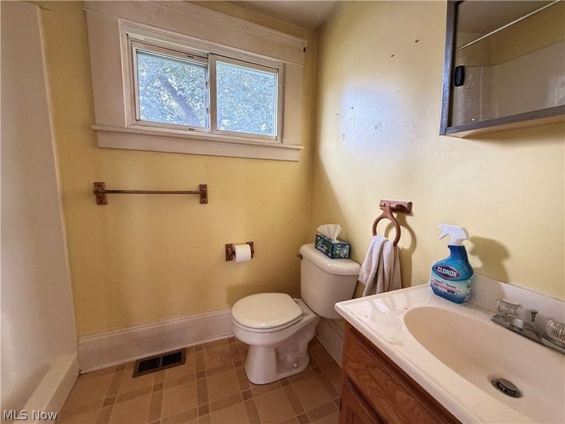 1390 Kentucky Avenue, Akron, OH 44314 Photo 9