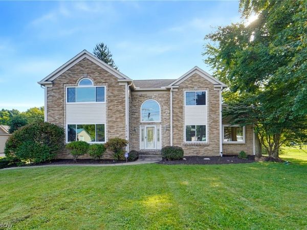 11316 Cleveland Avenue NW, Uniontown, OH 44685