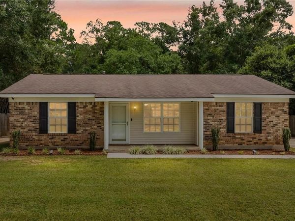 1081 Valley View Court, Mobile, AL 36695