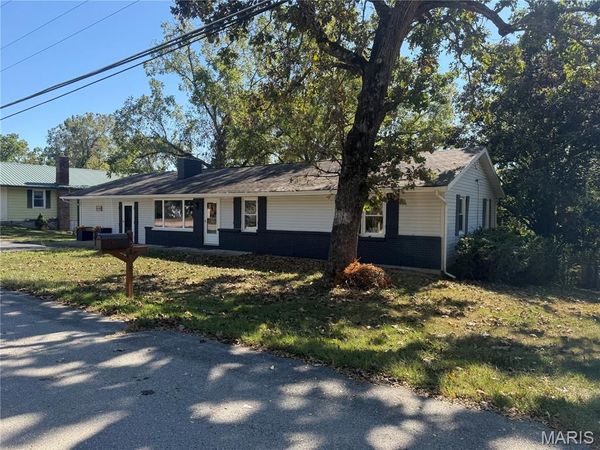 608 Sunset Drive, Waynesville, MO 65583