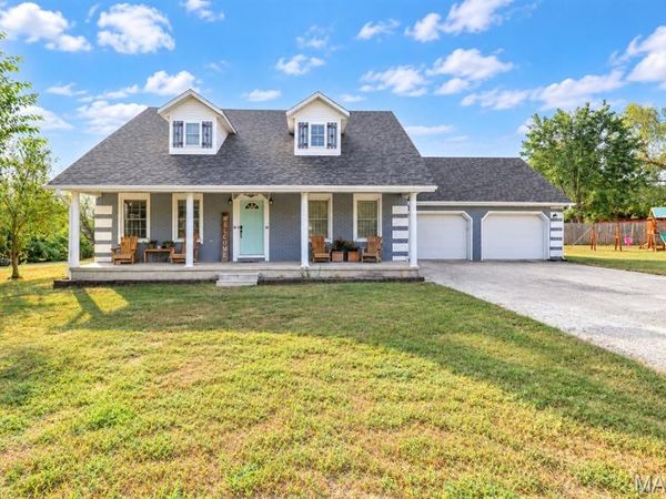 808 Carrie Circle , Lebanon, MO 65536