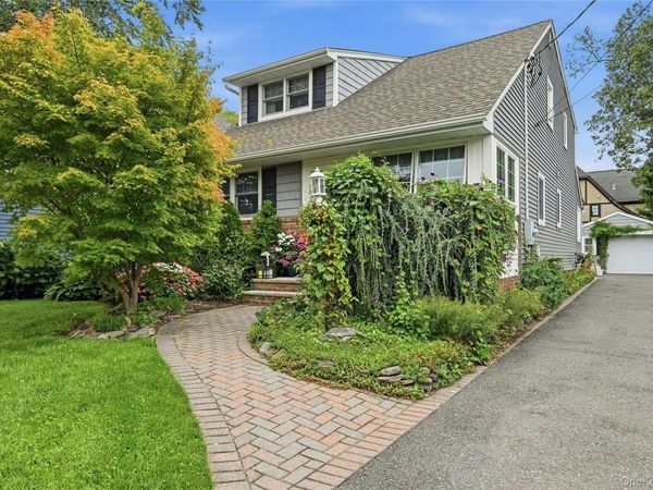 35 Reid Avenue , Rockville Centre, NY 11570