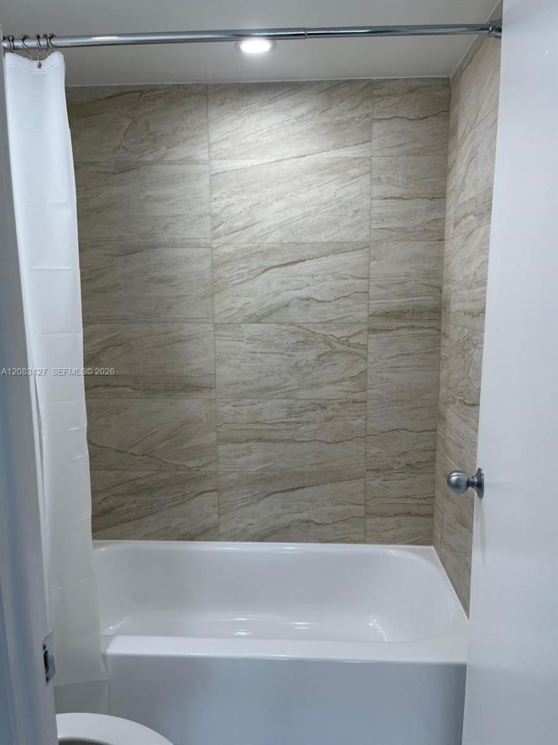1200 NE Miami Gardens Dr, Unit 803W, Miami, FL 33179 Photo