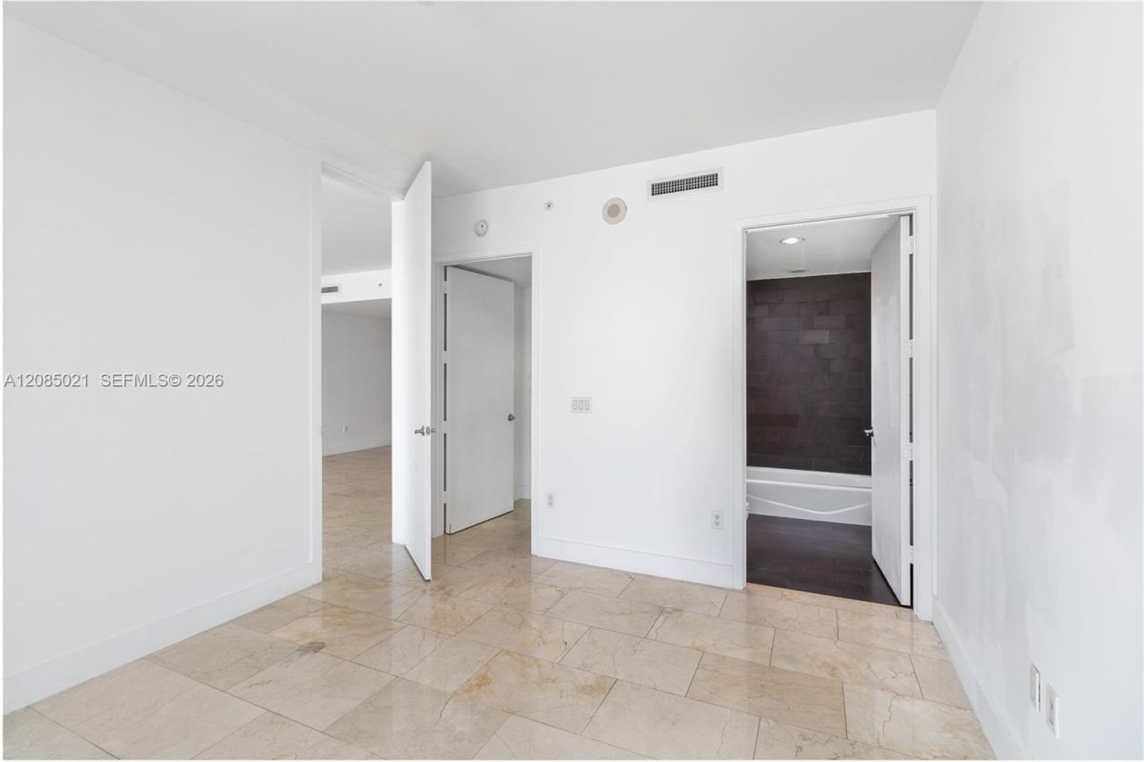 1040 Biscayne Blvd, Unit 1806, Miami, FL 33132 Photo