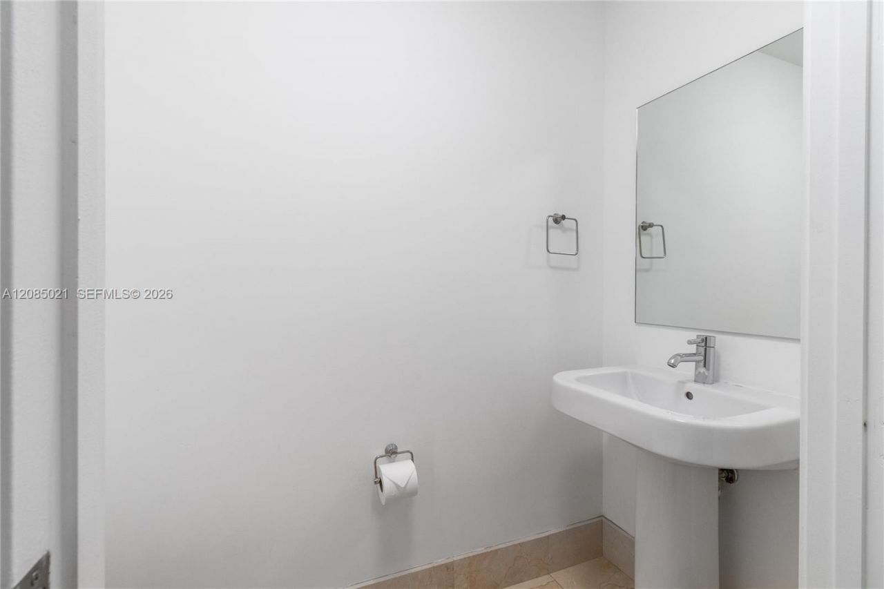 1040 Biscayne Blvd, Unit 1806, Miami, FL 33132 Photo