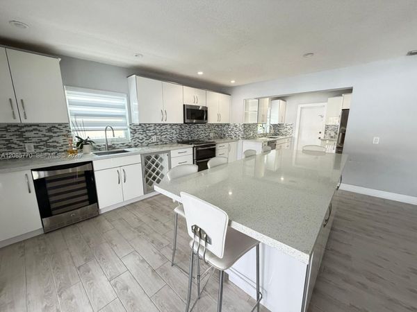 630 SW 46th Ave , Miami, FL 33134