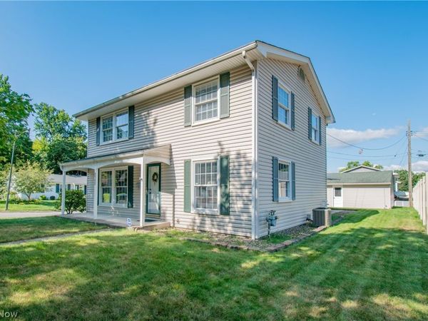 2152 Hoch Drive, Cuyahoga Falls, OH 44221
