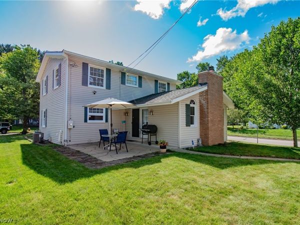 2152 Hoch Drive, Cuyahoga Falls, OH 44221