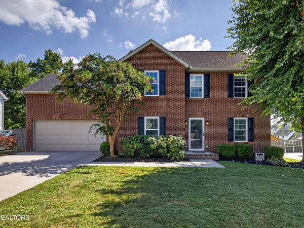 828 Paxton Drive, Knoxville, TN 37918