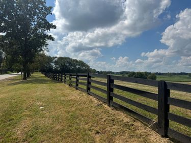 2445 Bryan Station Road, Lexington, KY 40516