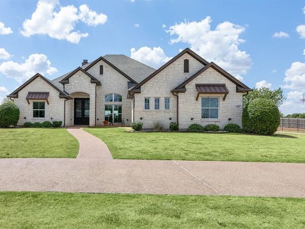 202 Camino Del Rancho , Lorena, TX 76655