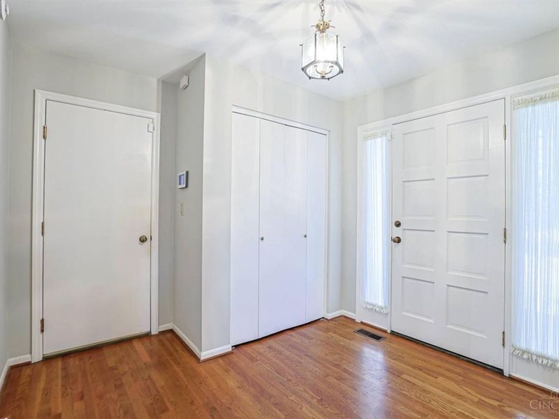 2218 Sweetbriar Lane, Cincinnati, OH 45239 Photo 6