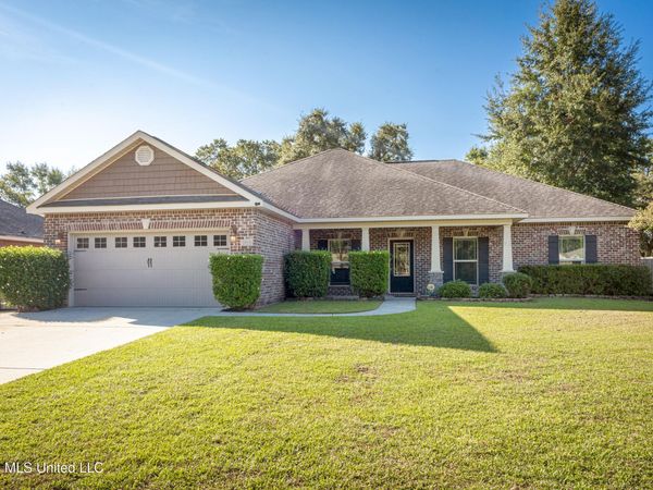 1019 Cardinal Cove, Ocean Springs, MS 39564