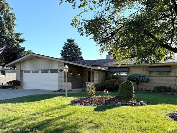 37074 Gregory Drive, Sterling Heights, Mi 48312